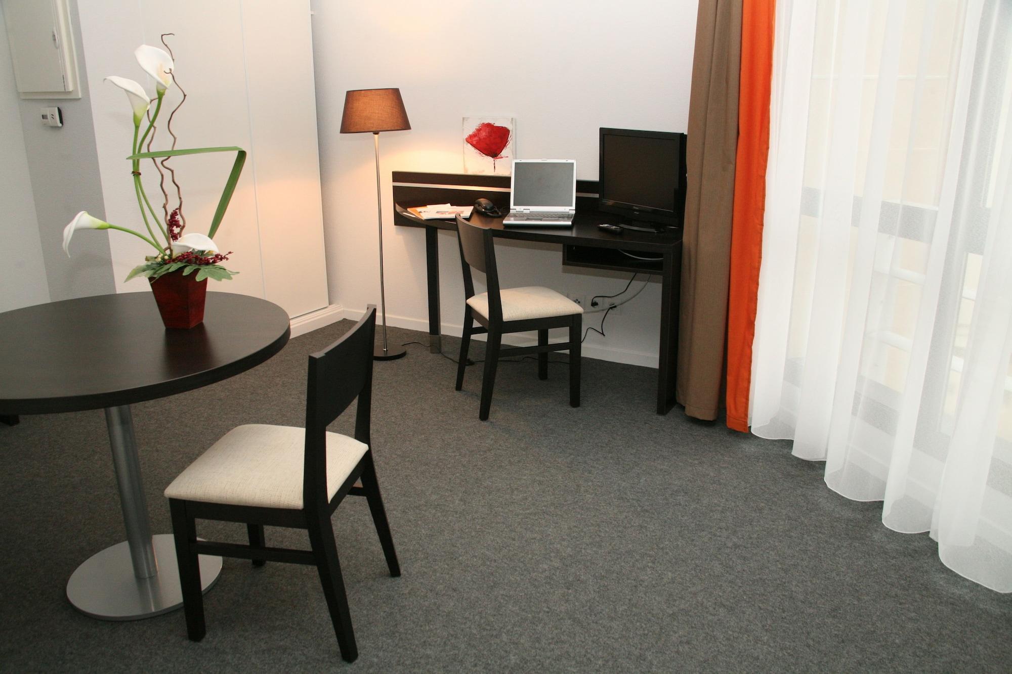 Nemea Appart Hotel Home Suite Nancy Centre Екстер'єр фото