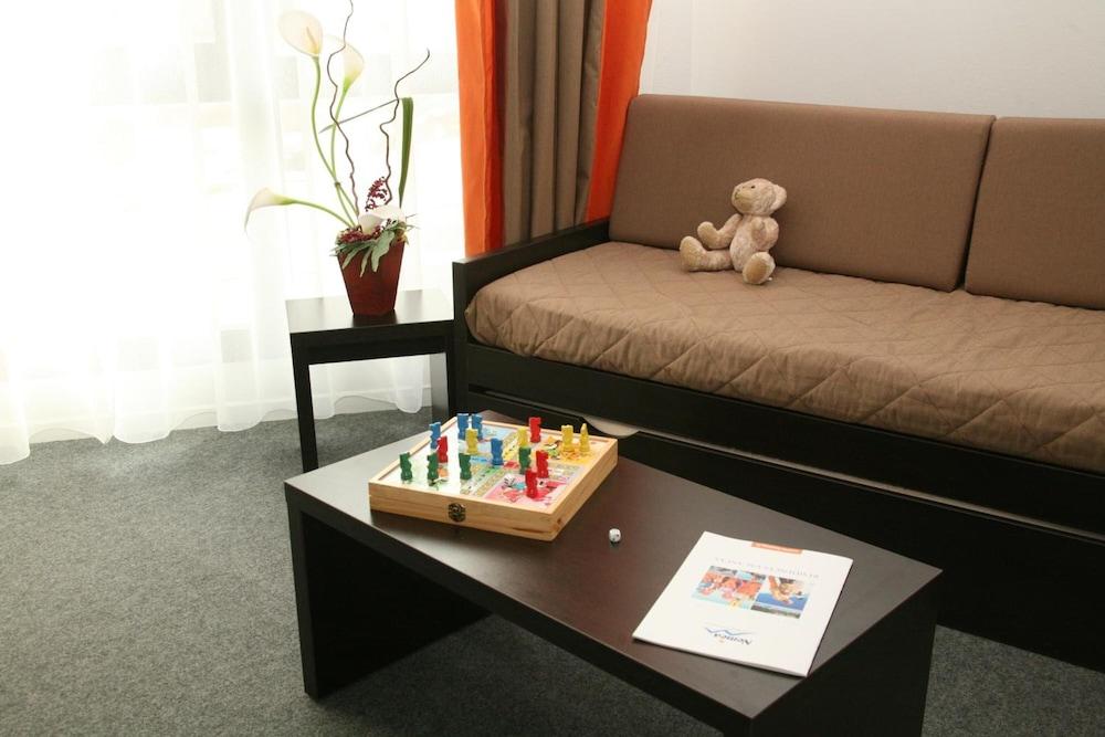 Nemea Appart Hotel Home Suite Nancy Centre Екстер'єр фото